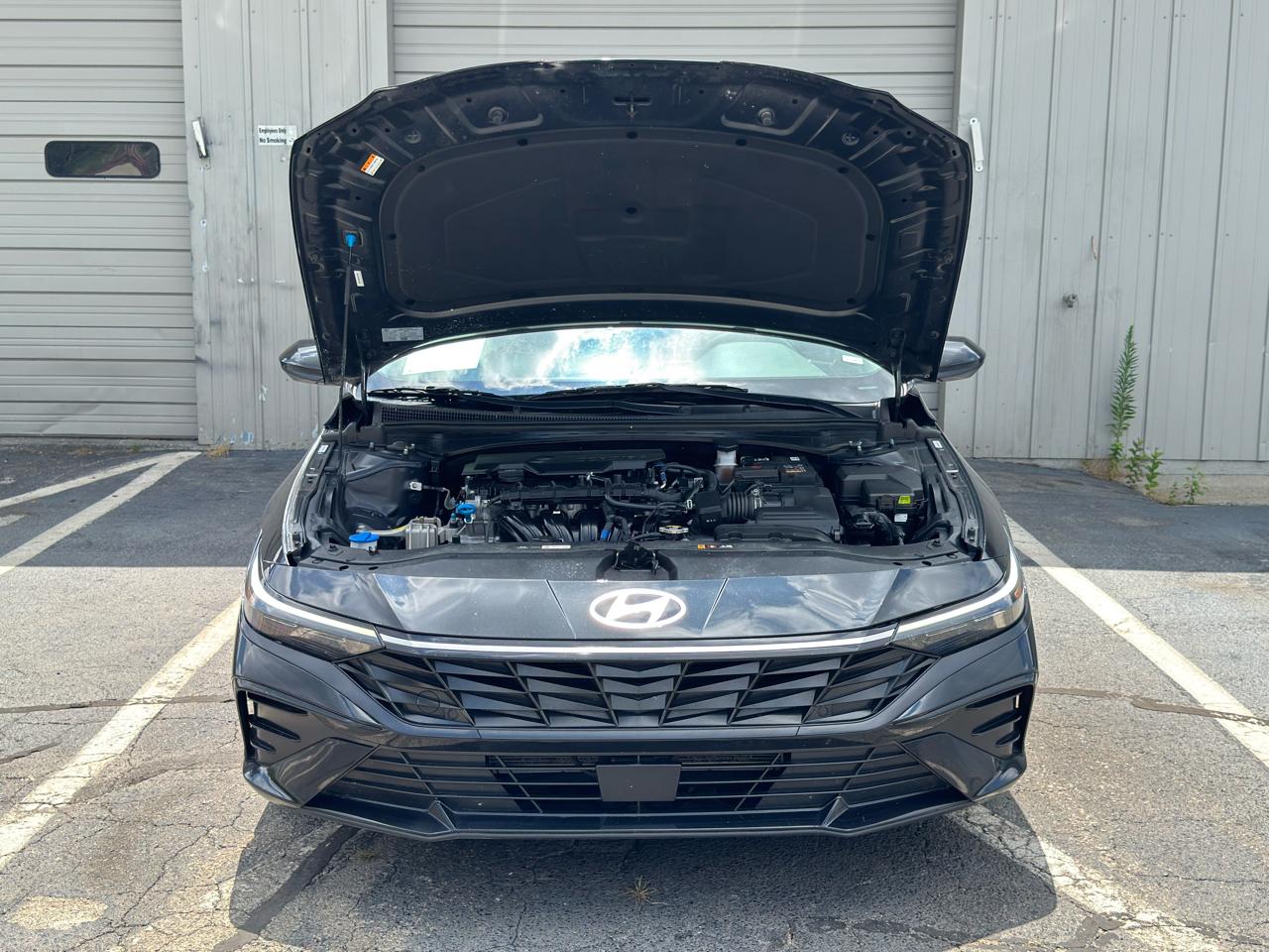 Hyundai Elantra  2025