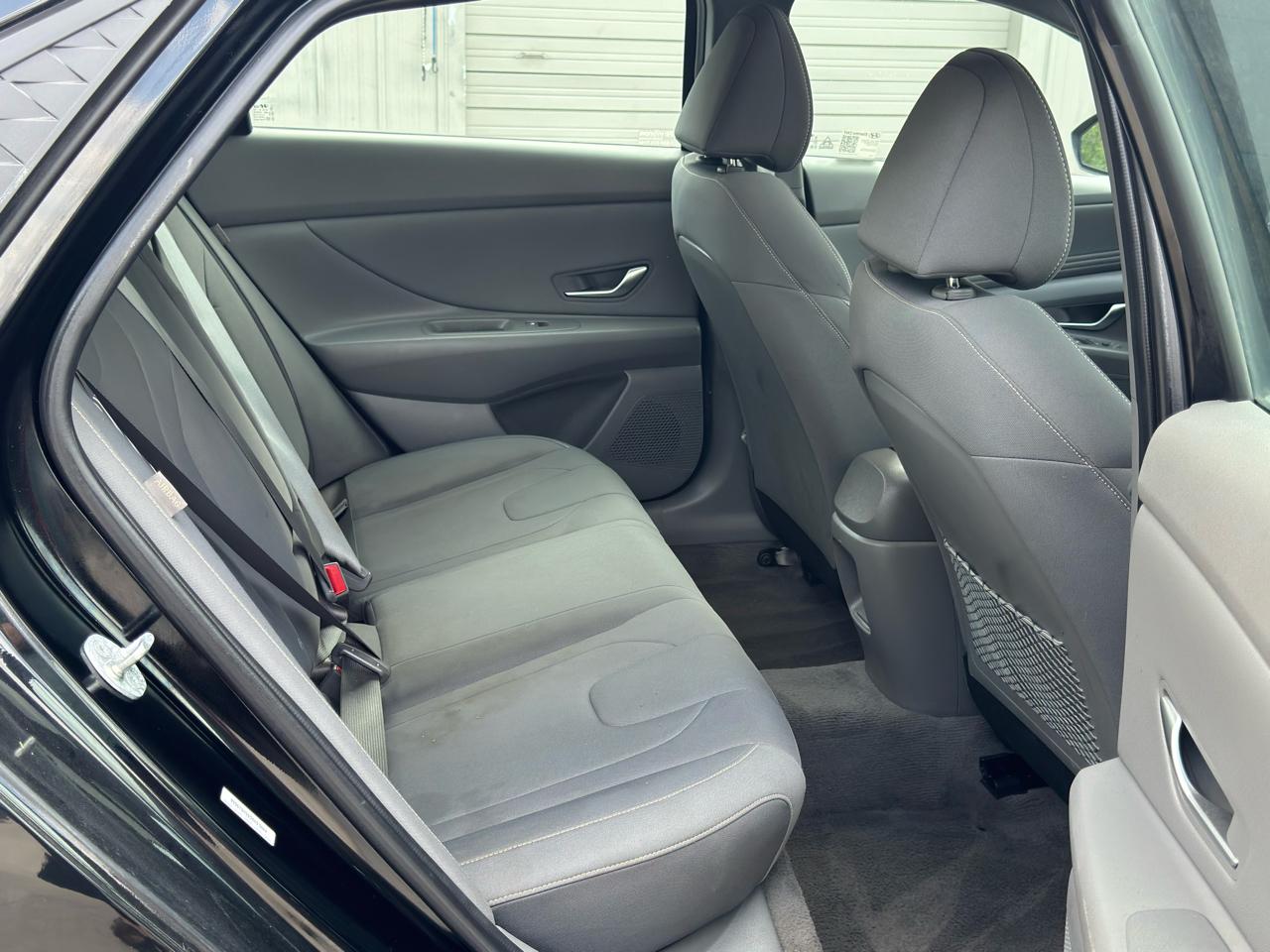 Hyundai Elantra  2025