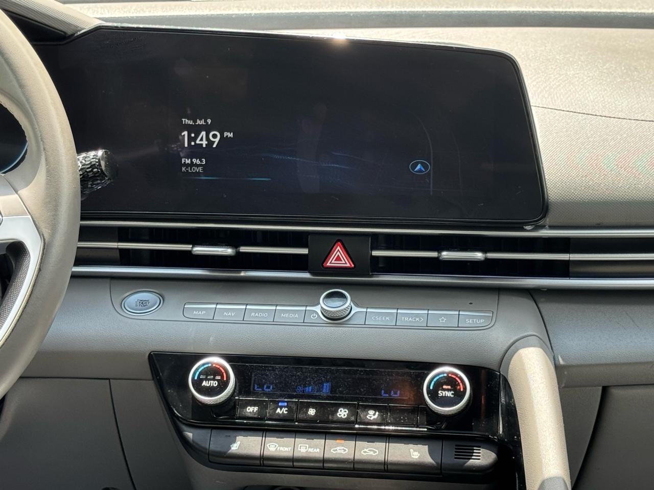 Hyundai Elantra  2025