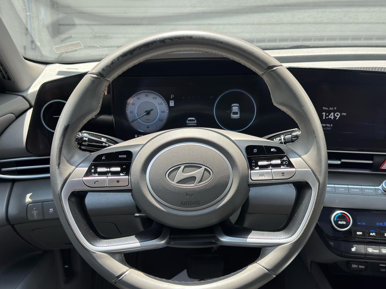 Hyundai Elantra  2025