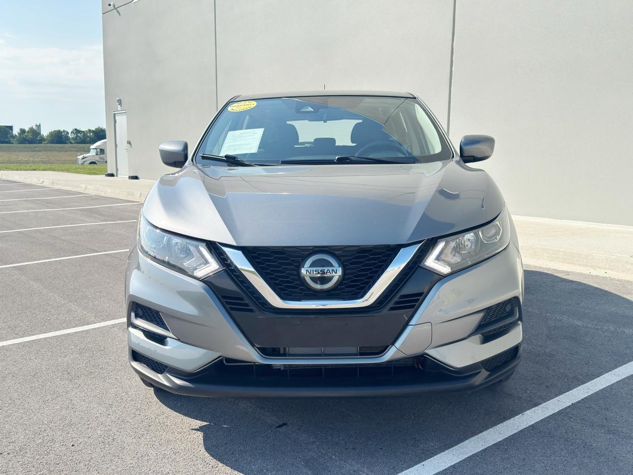 Nissan Rogue Sport  2021