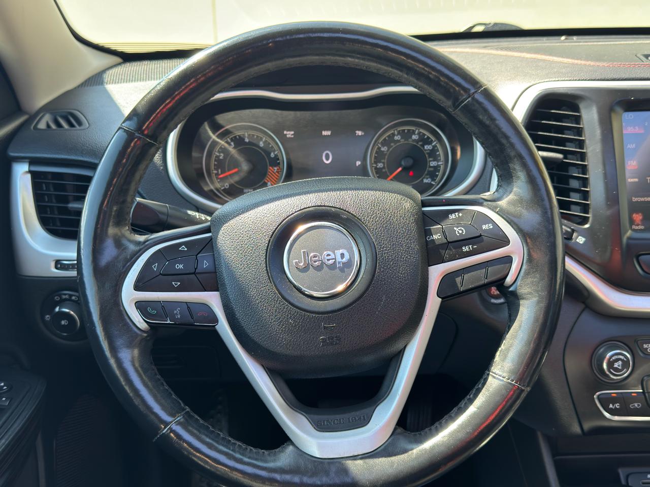Jeep Cherokee  2015
