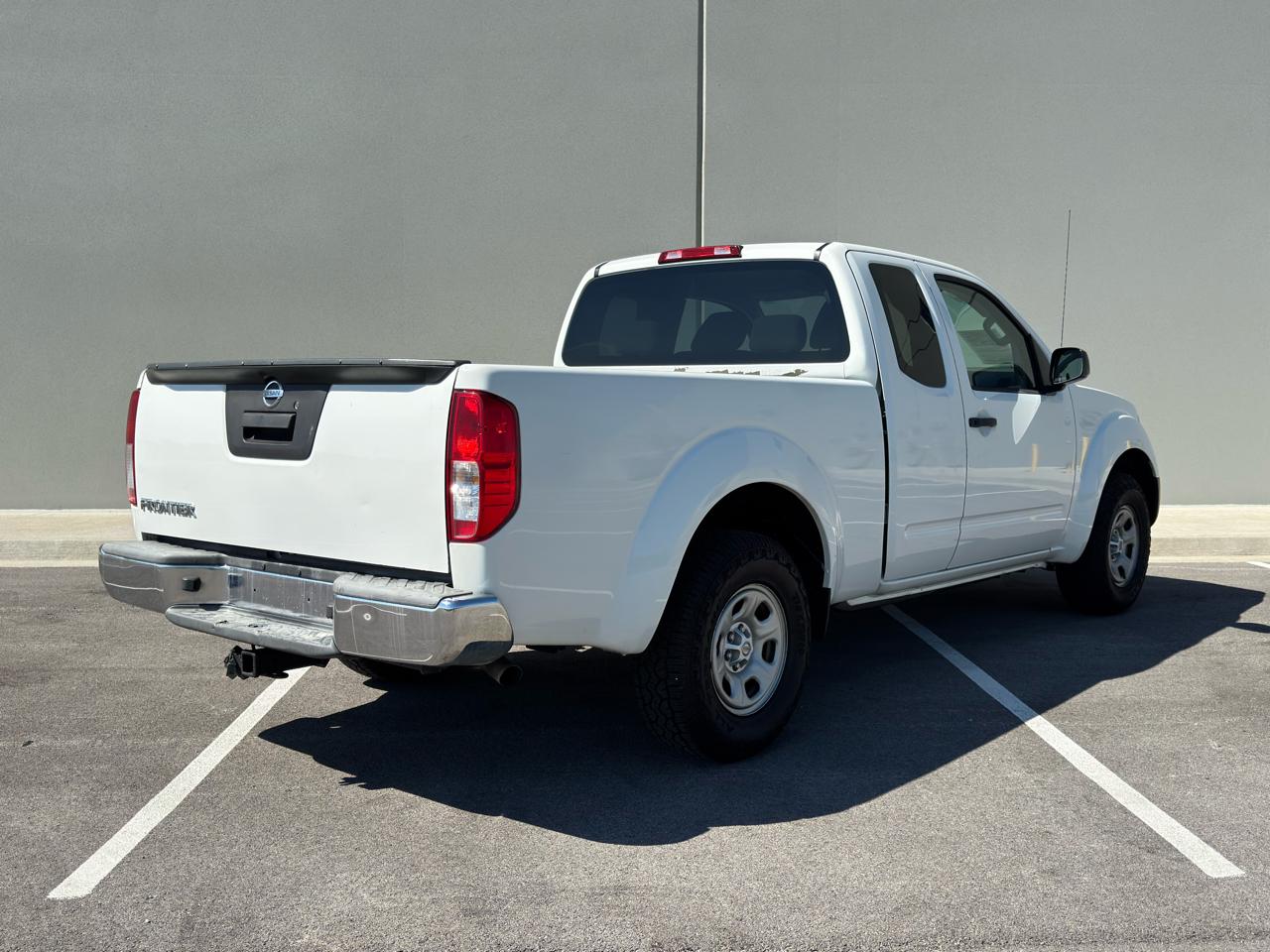Nissan Frontier  2015