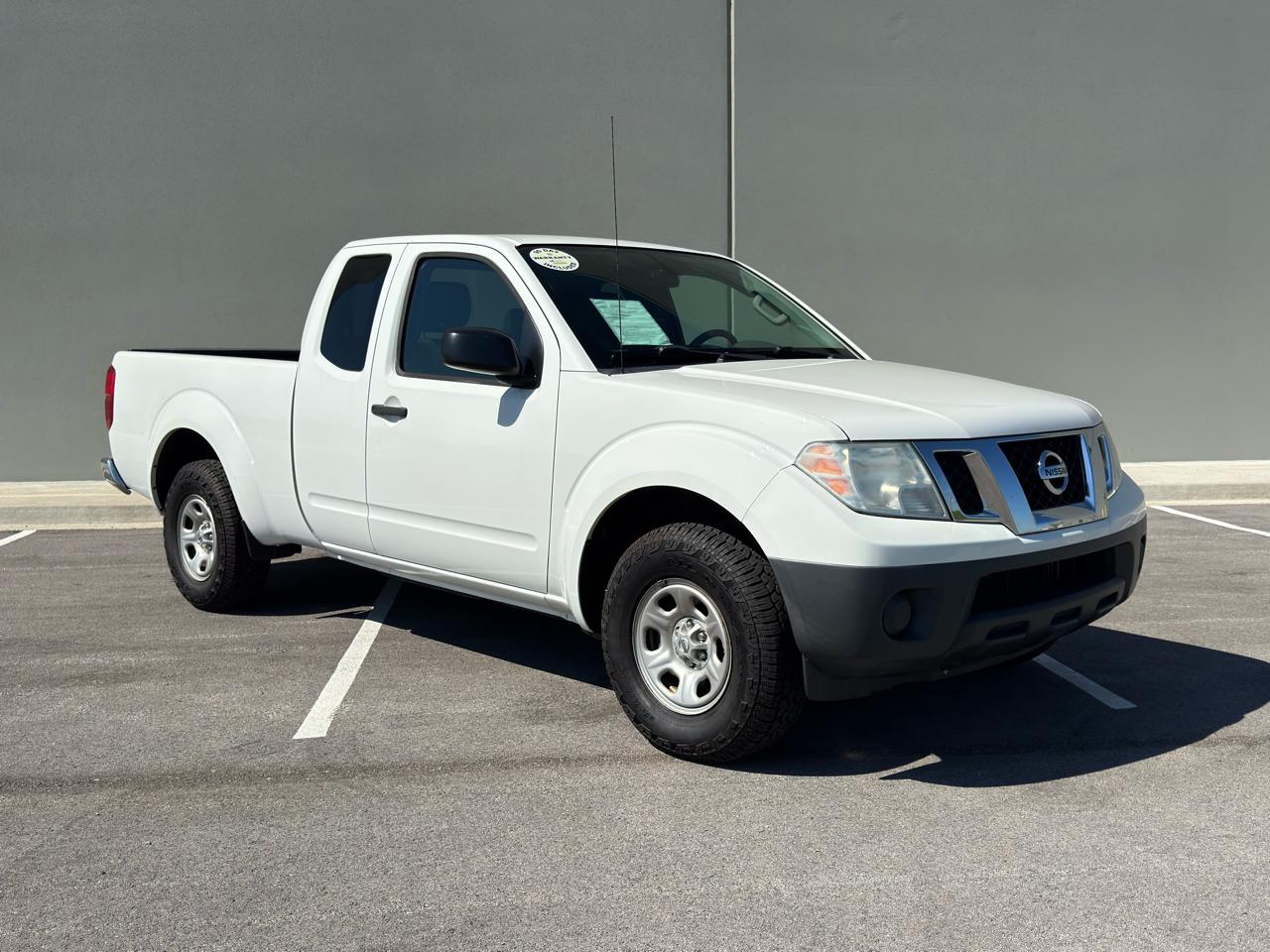 Nissan Frontier  2015