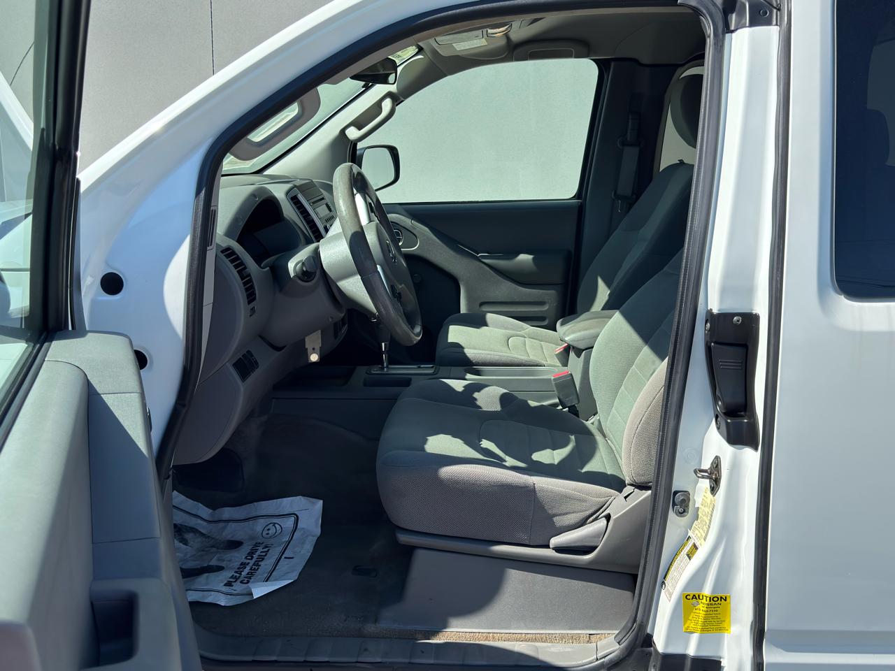 Nissan Frontier  2015