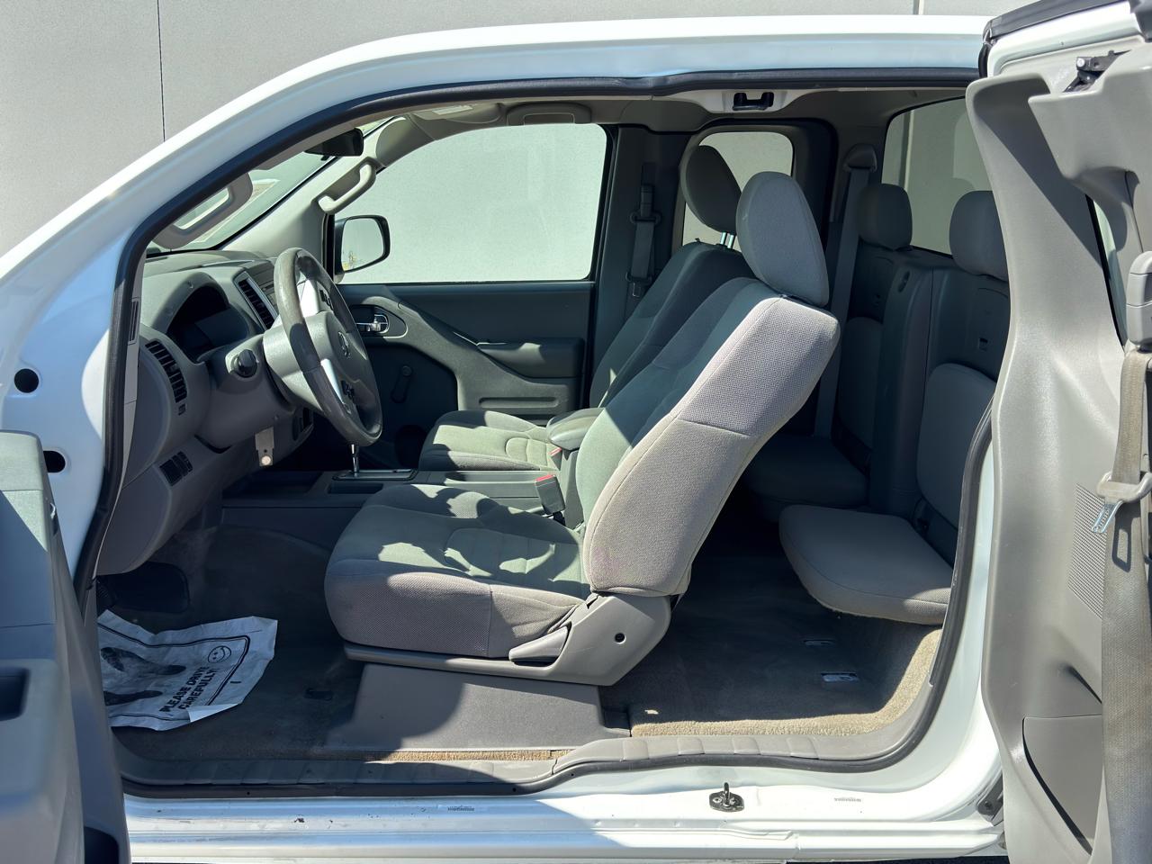 Nissan Frontier  2015