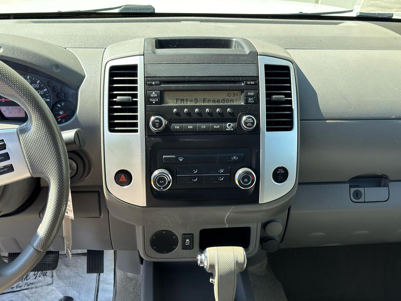 Nissan Frontier  2015
