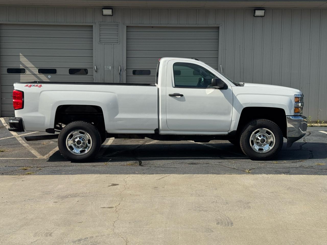 Chevrolet Silverado 2500HD 4WD Reg Cab 133.6" Work Truck 2018