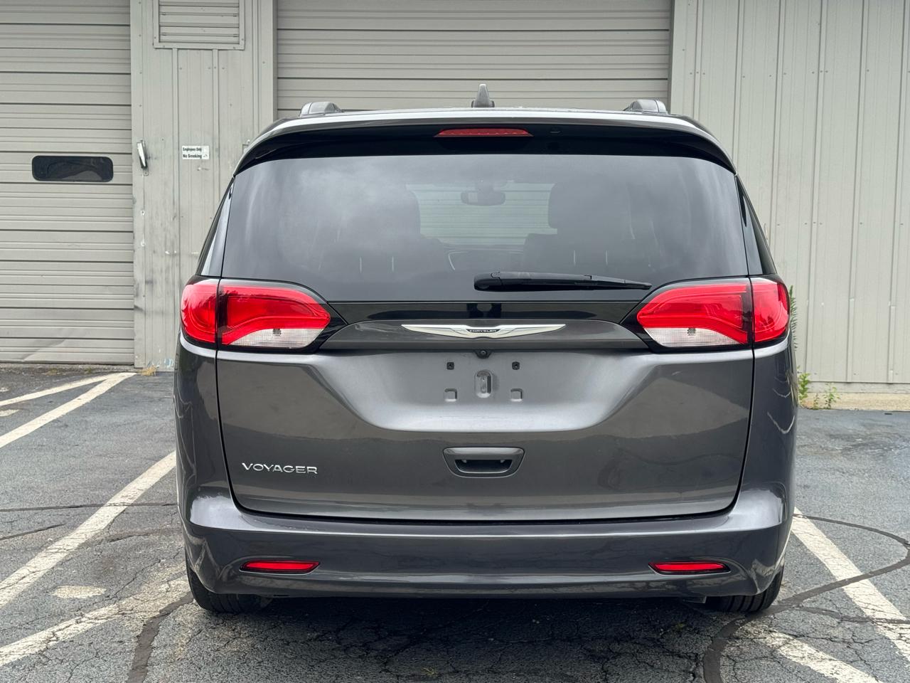 Chrysler Voyager  2021