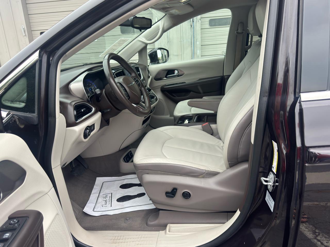 Chrysler Pacifica  2017