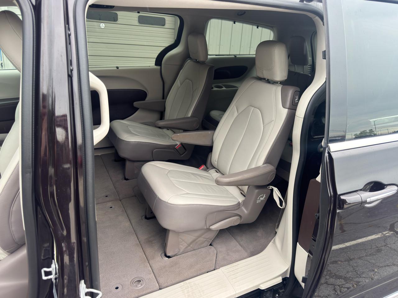 Chrysler Pacifica  2017
