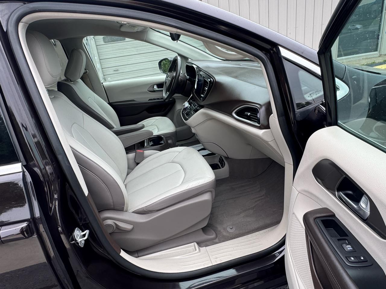 Chrysler Pacifica  2017