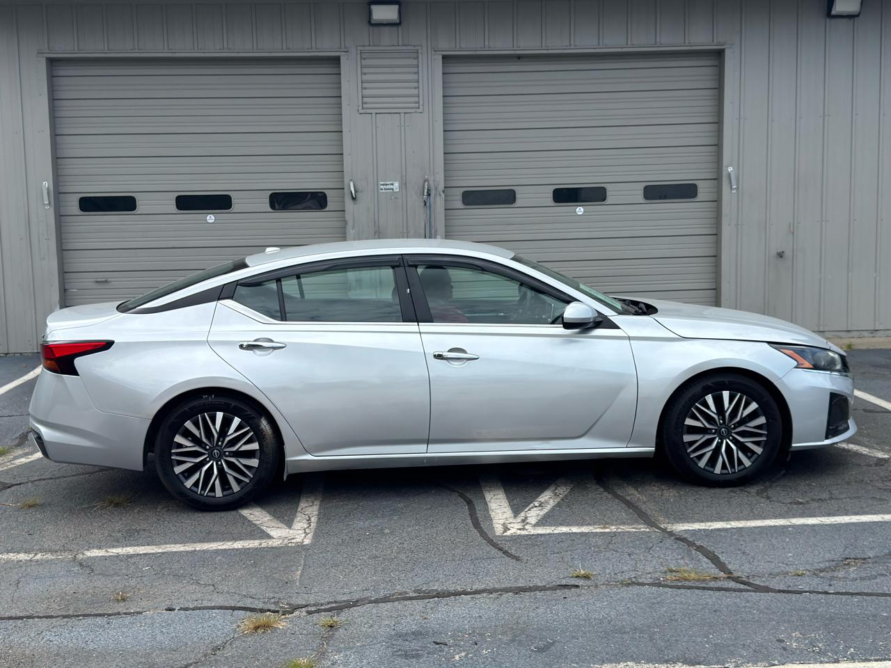 Nissan Altima  2023