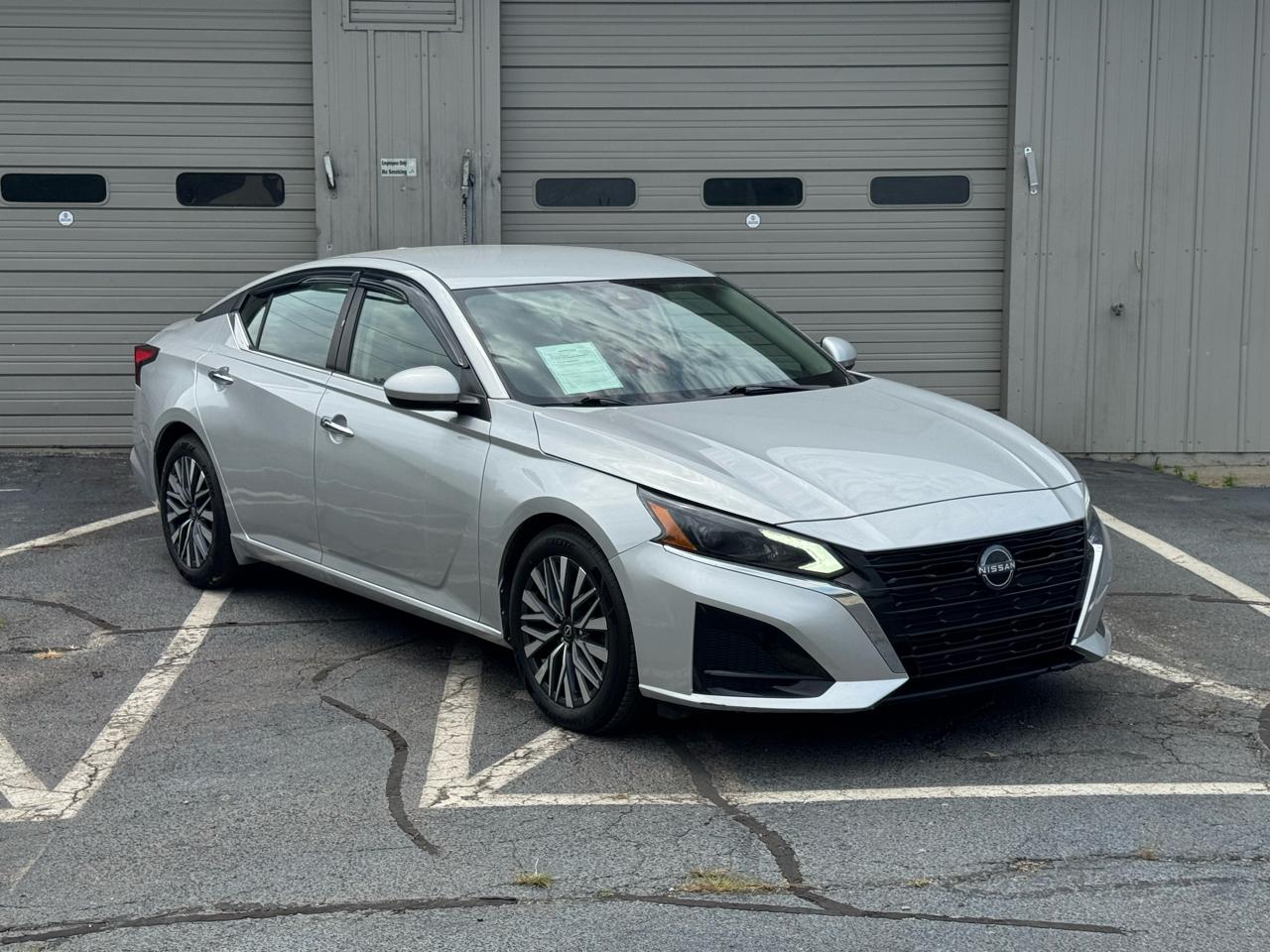 Nissan Altima  2023