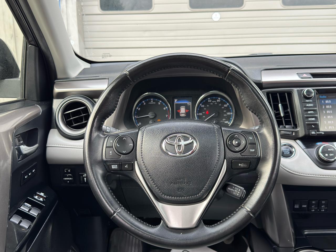Toyota RAV4  2018