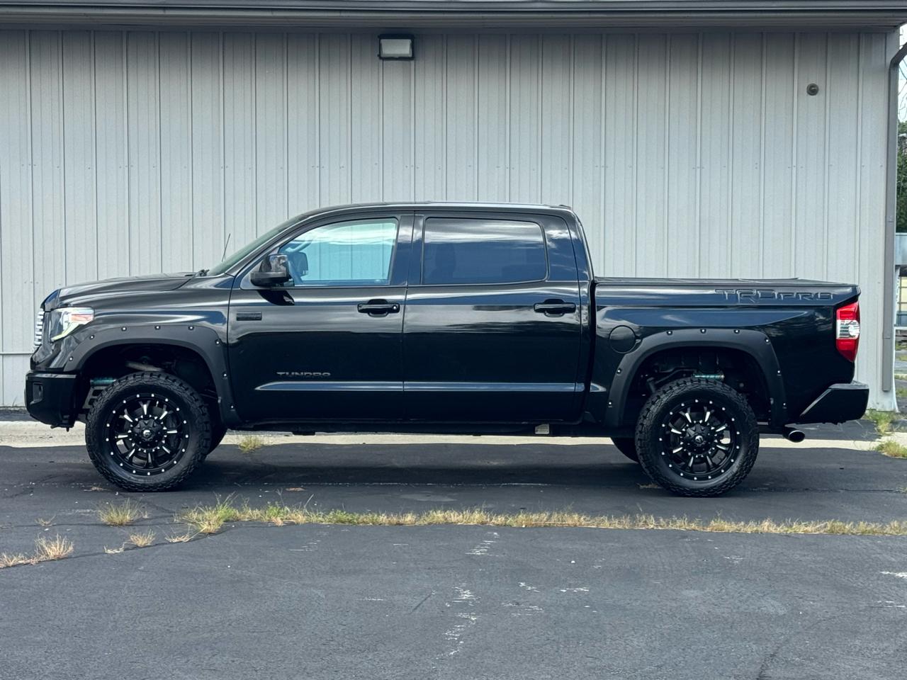 Toyota Tundra 4WD Truck  2015