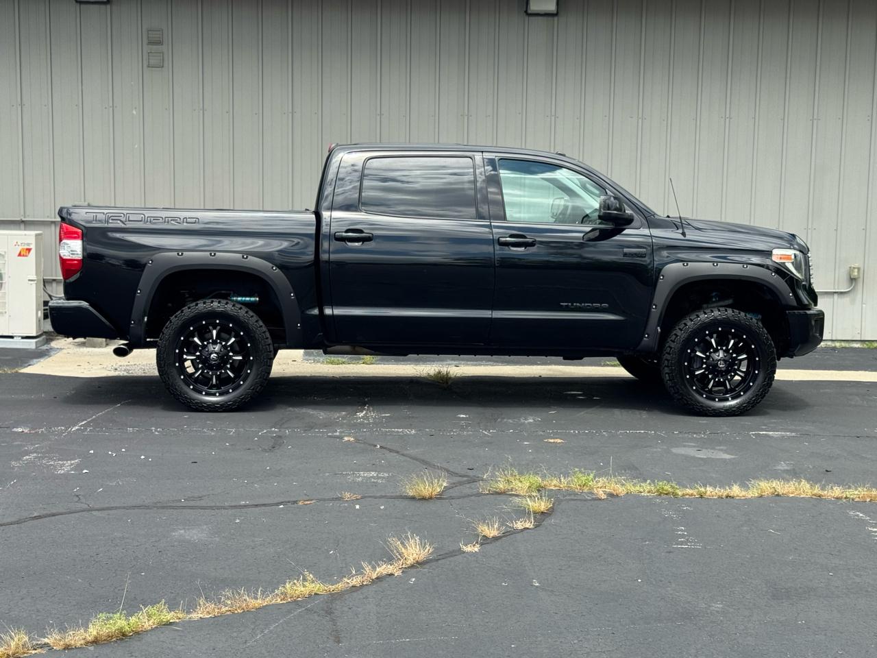 Toyota Tundra 4WD Truck  2015