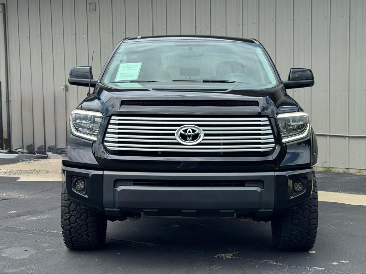 Toyota Tundra 4WD Truck  2015