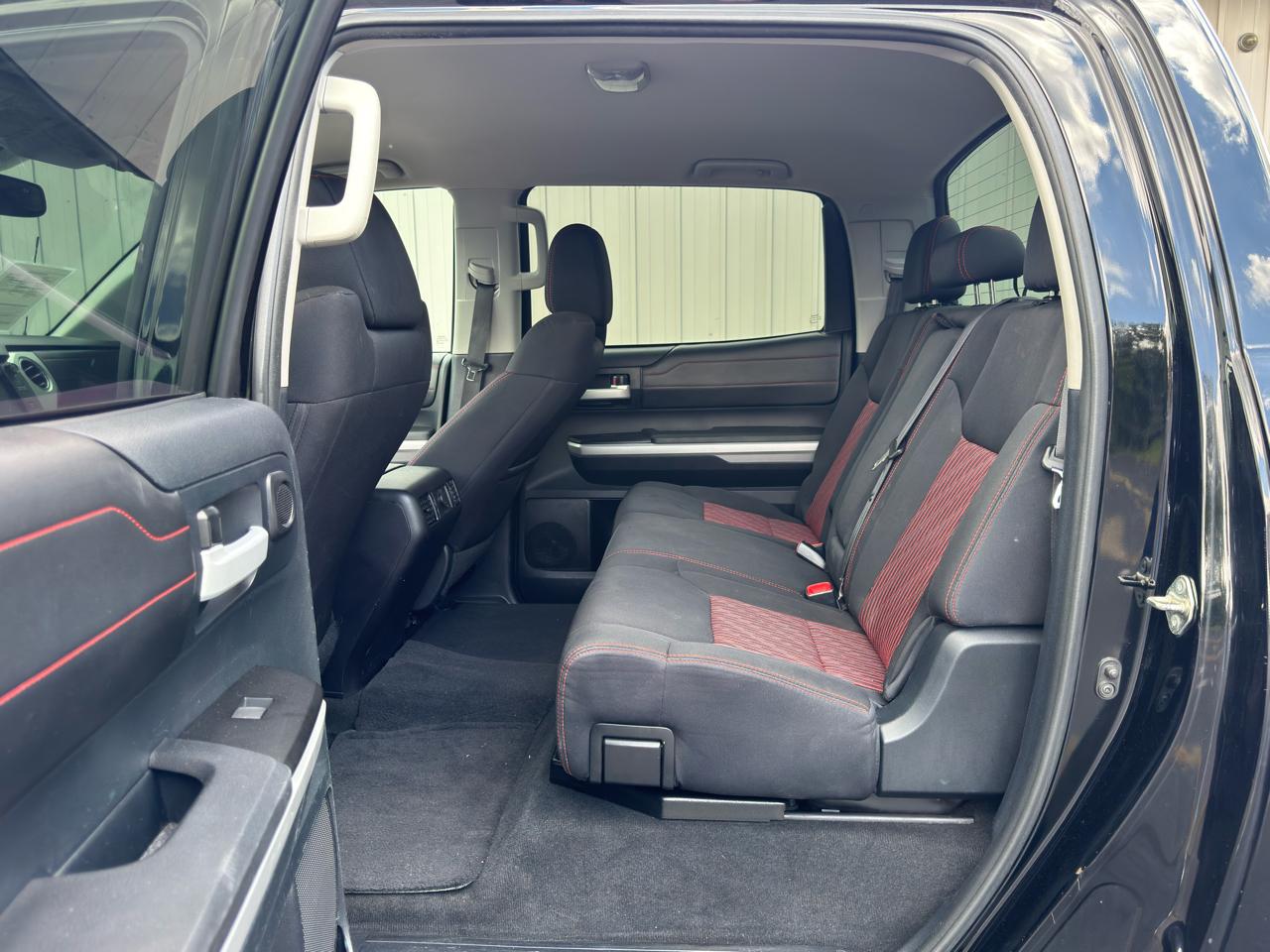 Toyota Tundra 4WD Truck  2015