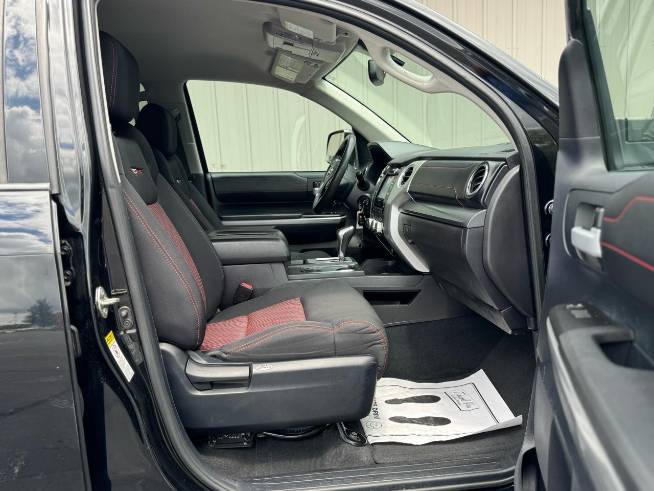 Toyota Tundra 4WD Truck  2015