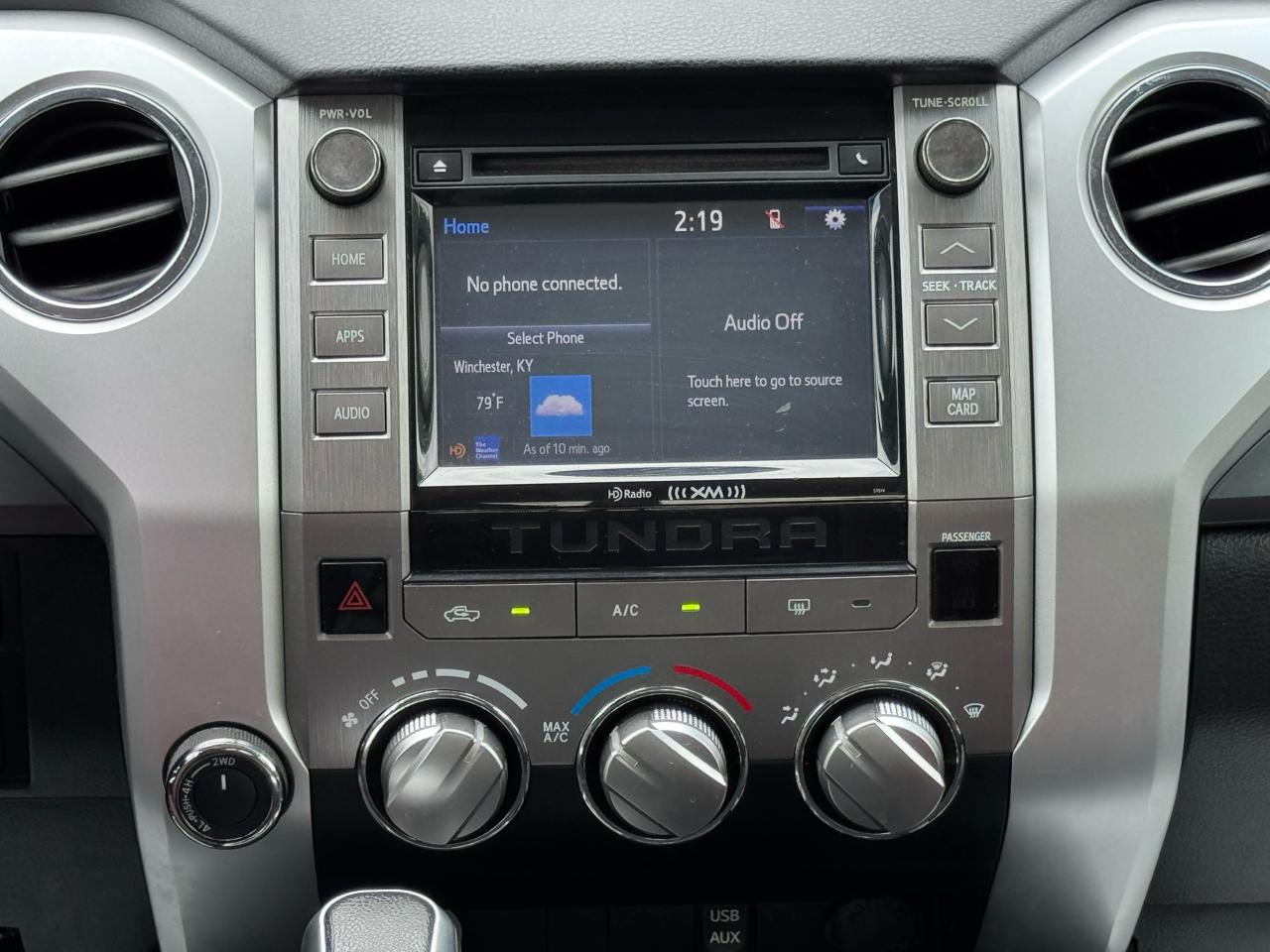 Toyota Tundra 4WD Truck  2015