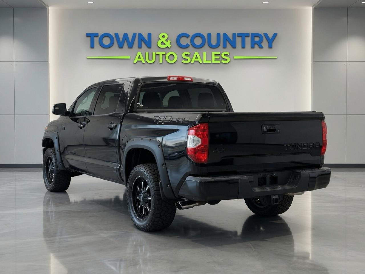 Toyota Tundra 4WD Truck  2015