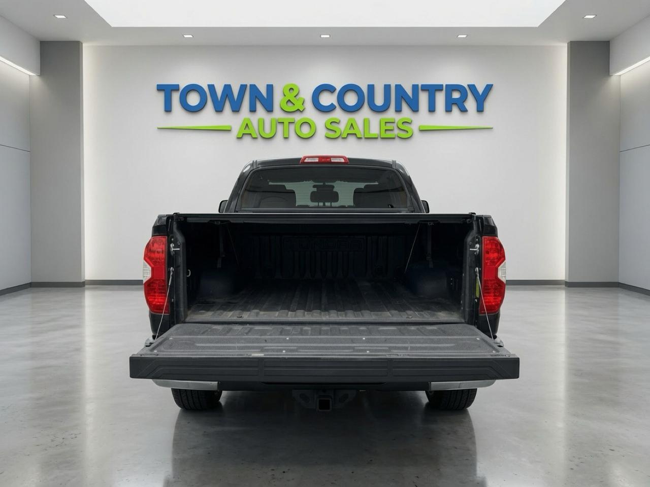 Toyota Tundra 4WD Truck  2015