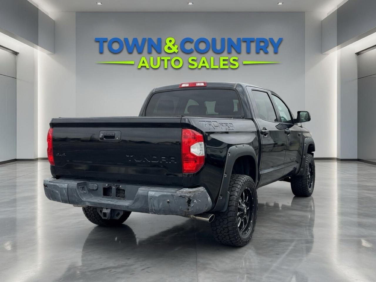 Toyota Tundra 4WD Truck  2015