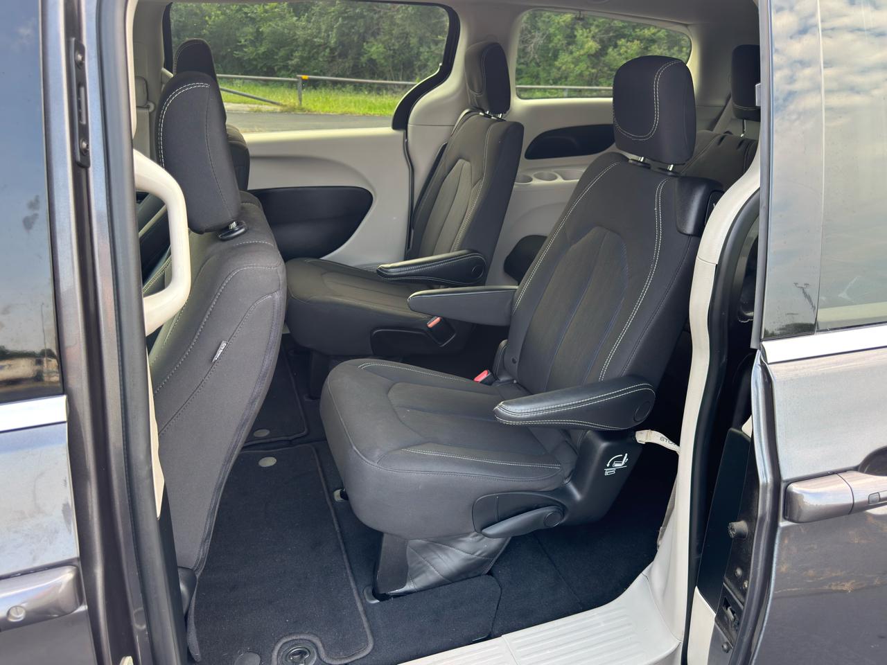 Chrysler Voyager  2023