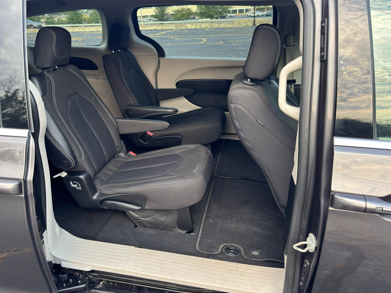 Chrysler Voyager  2023