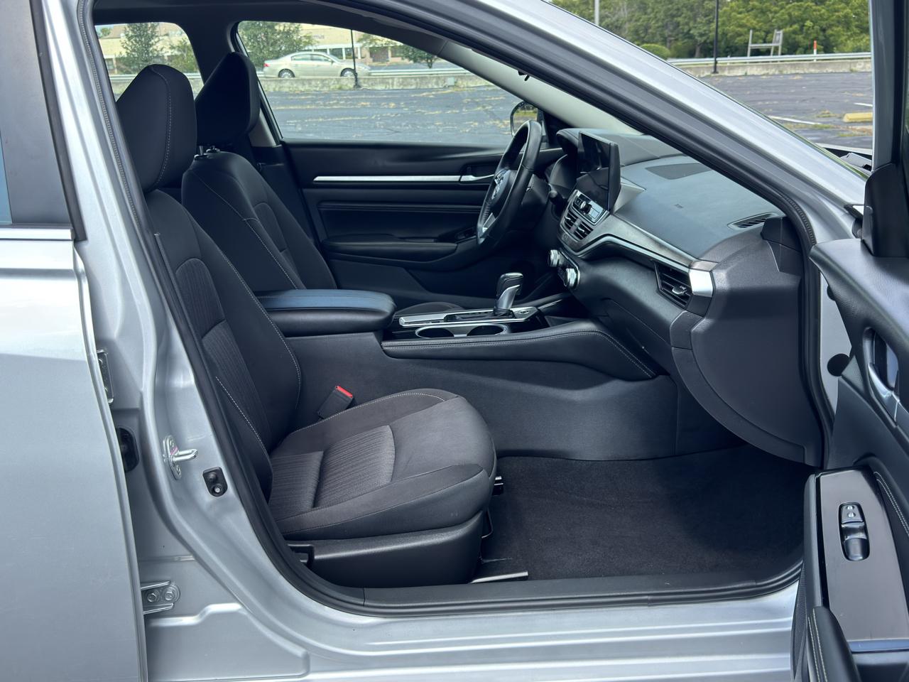 Nissan Altima  2023