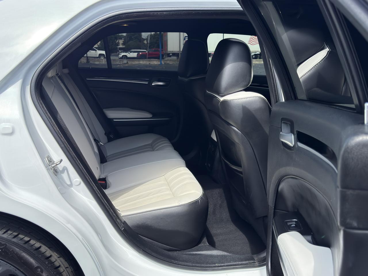 Chrysler 300 S V6 2021