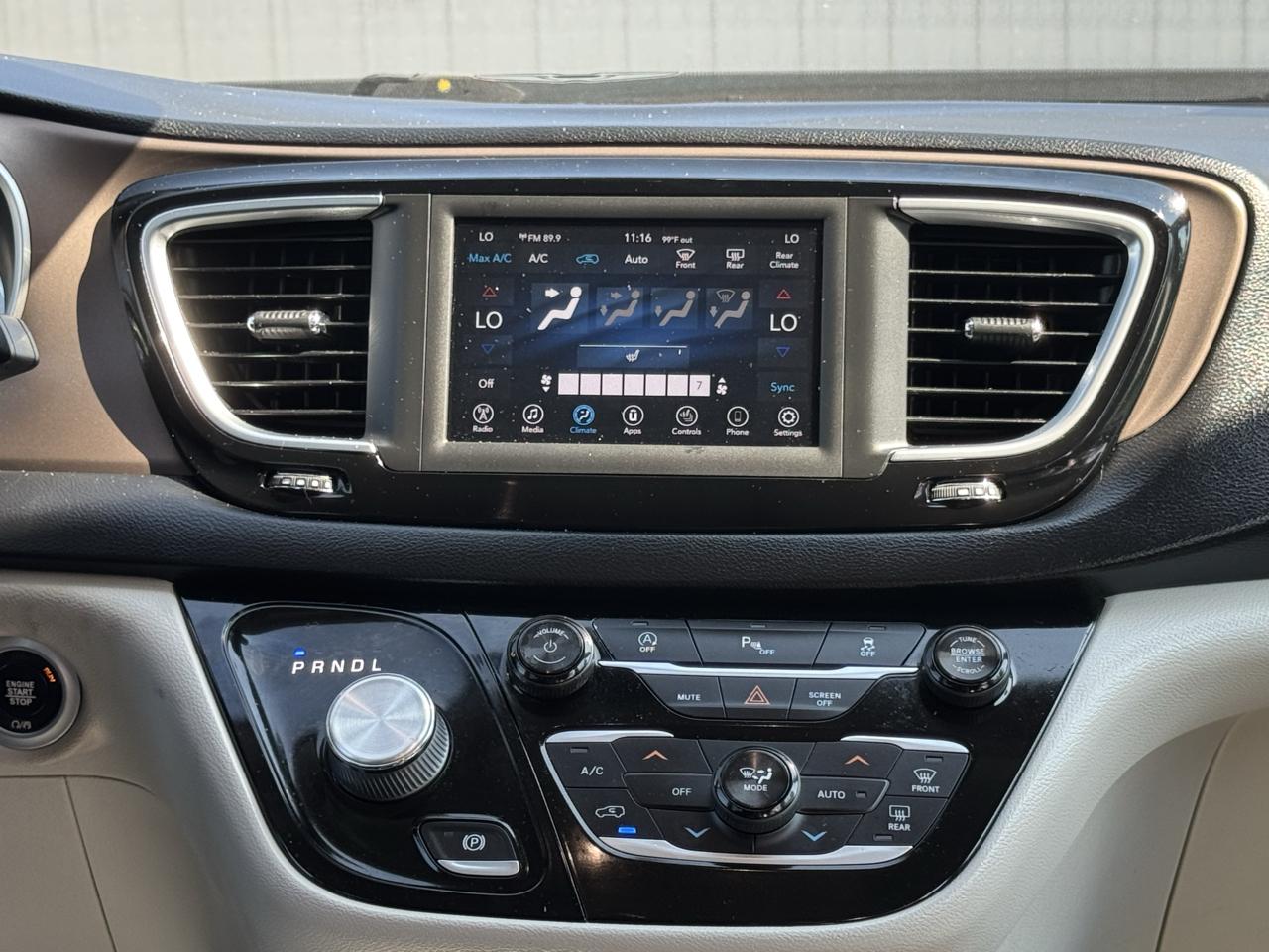 Chrysler Pacifica  2018