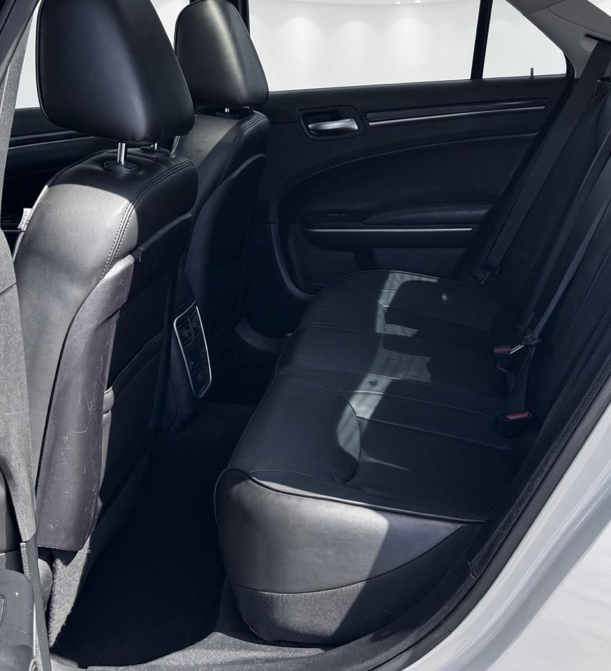 Chrysler 300  2020