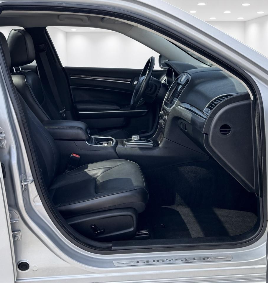 Chrysler 300  2020