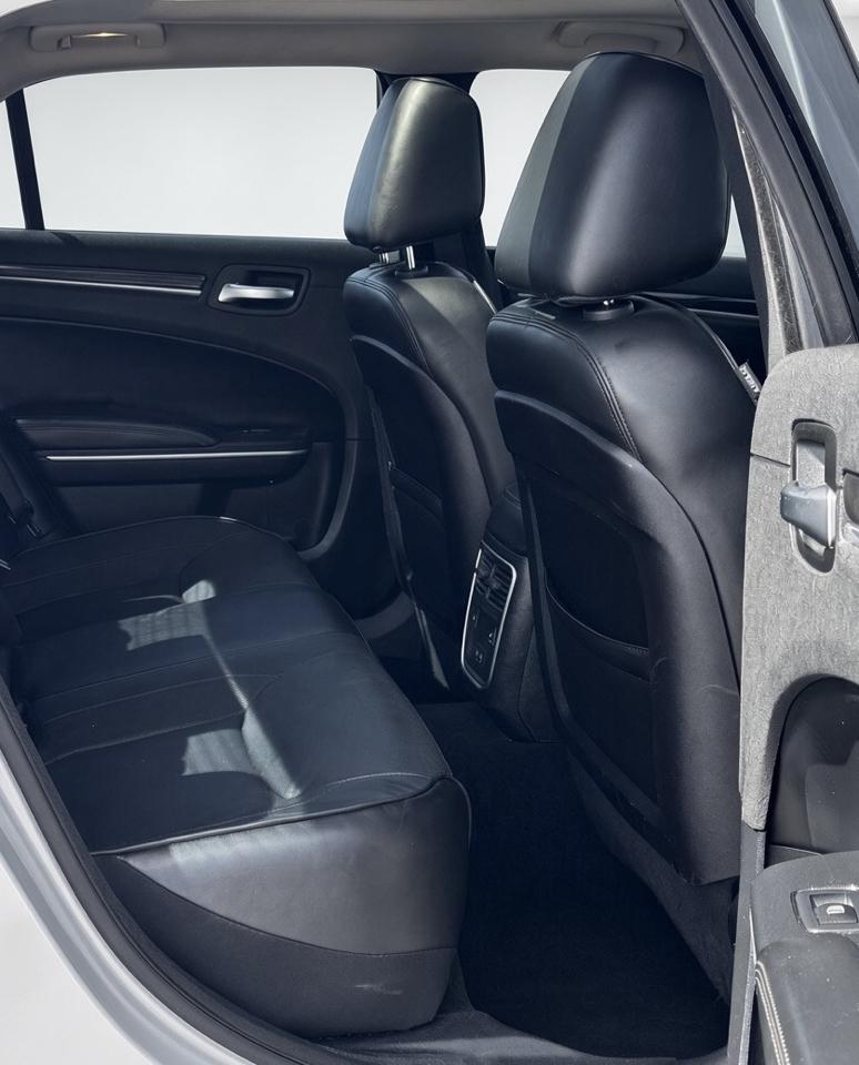 Chrysler 300  2020
