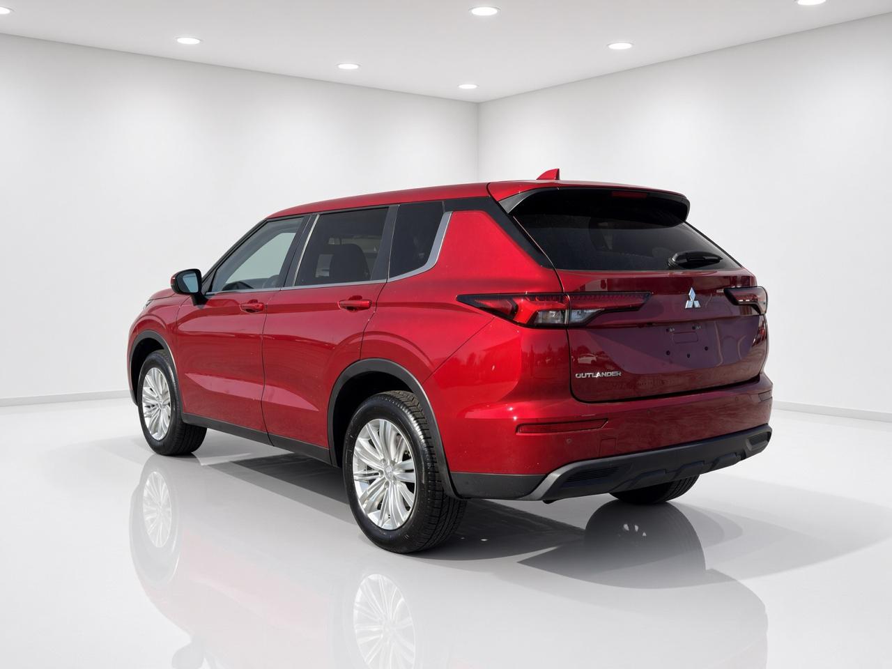 Mitsubishi Outlander  2024