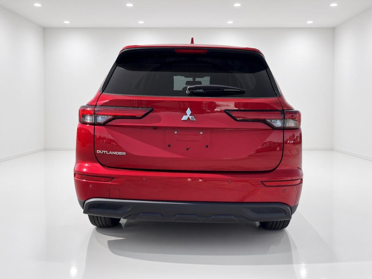 Mitsubishi Outlander  2024