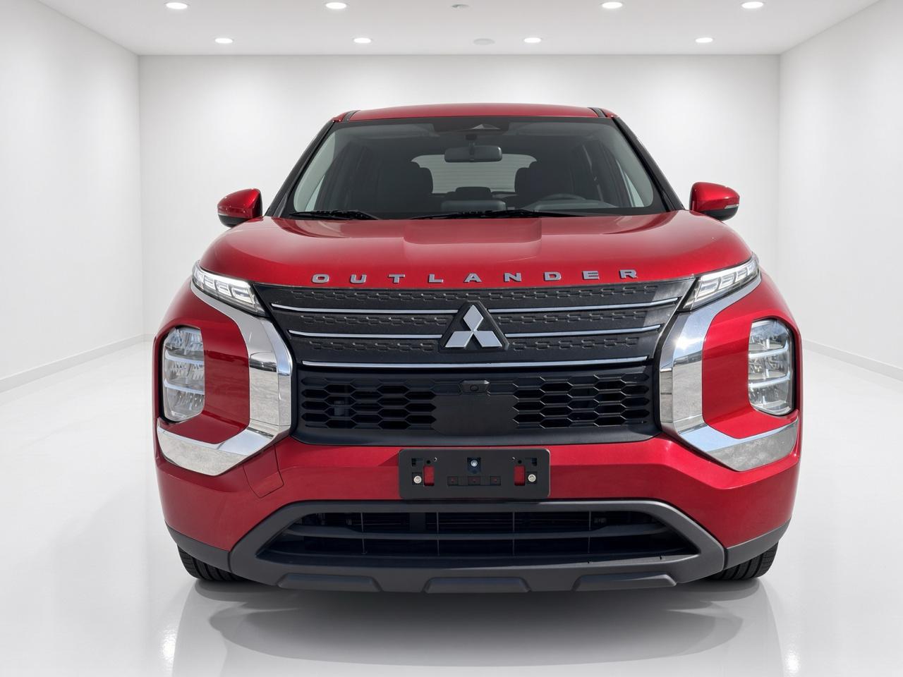 Mitsubishi Outlander  2024