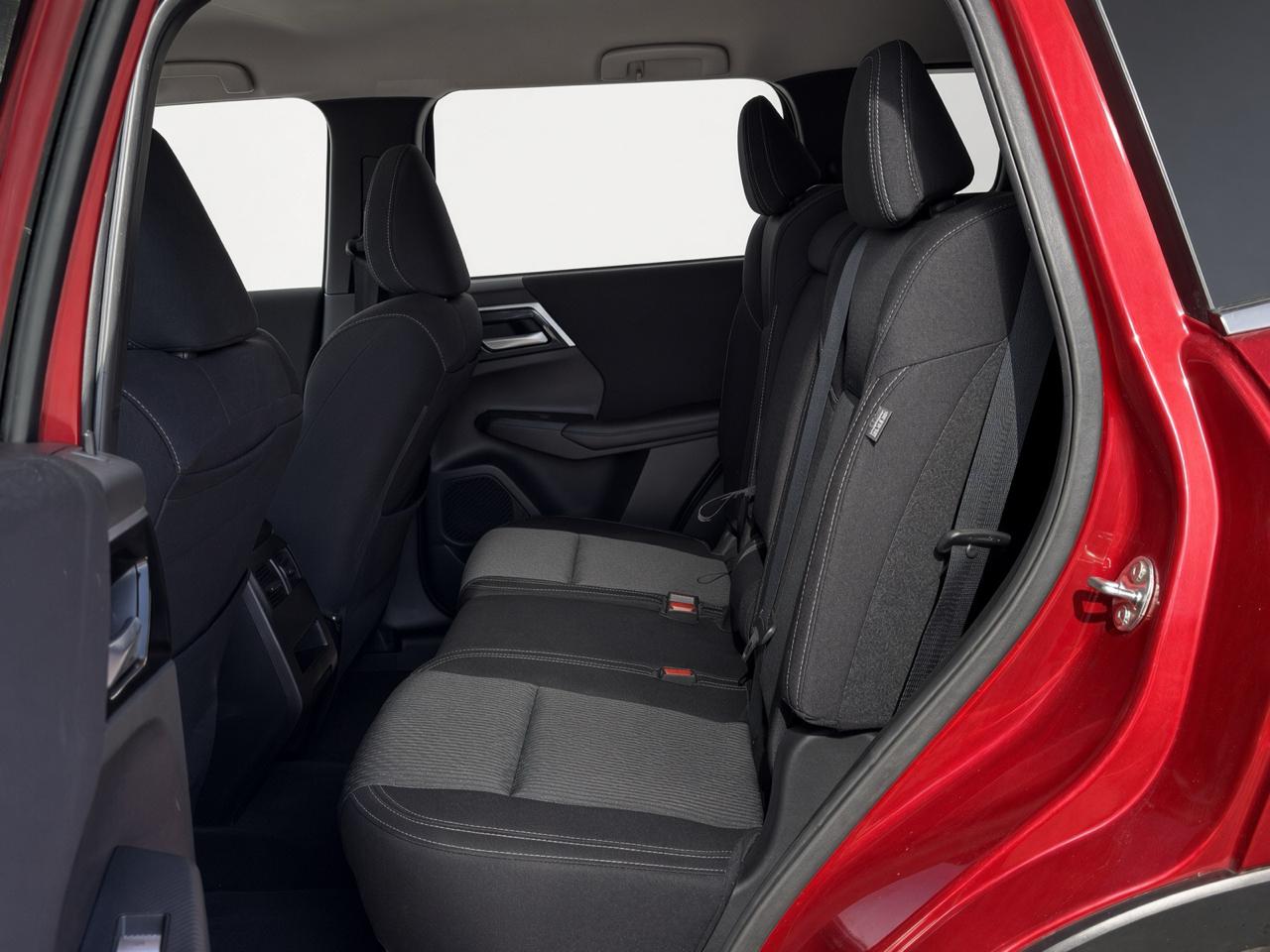 Mitsubishi Outlander  2024