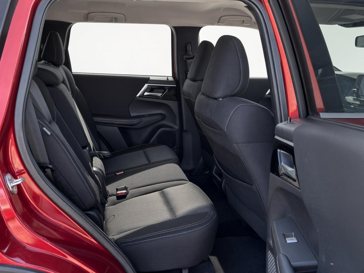 Mitsubishi Outlander  2024