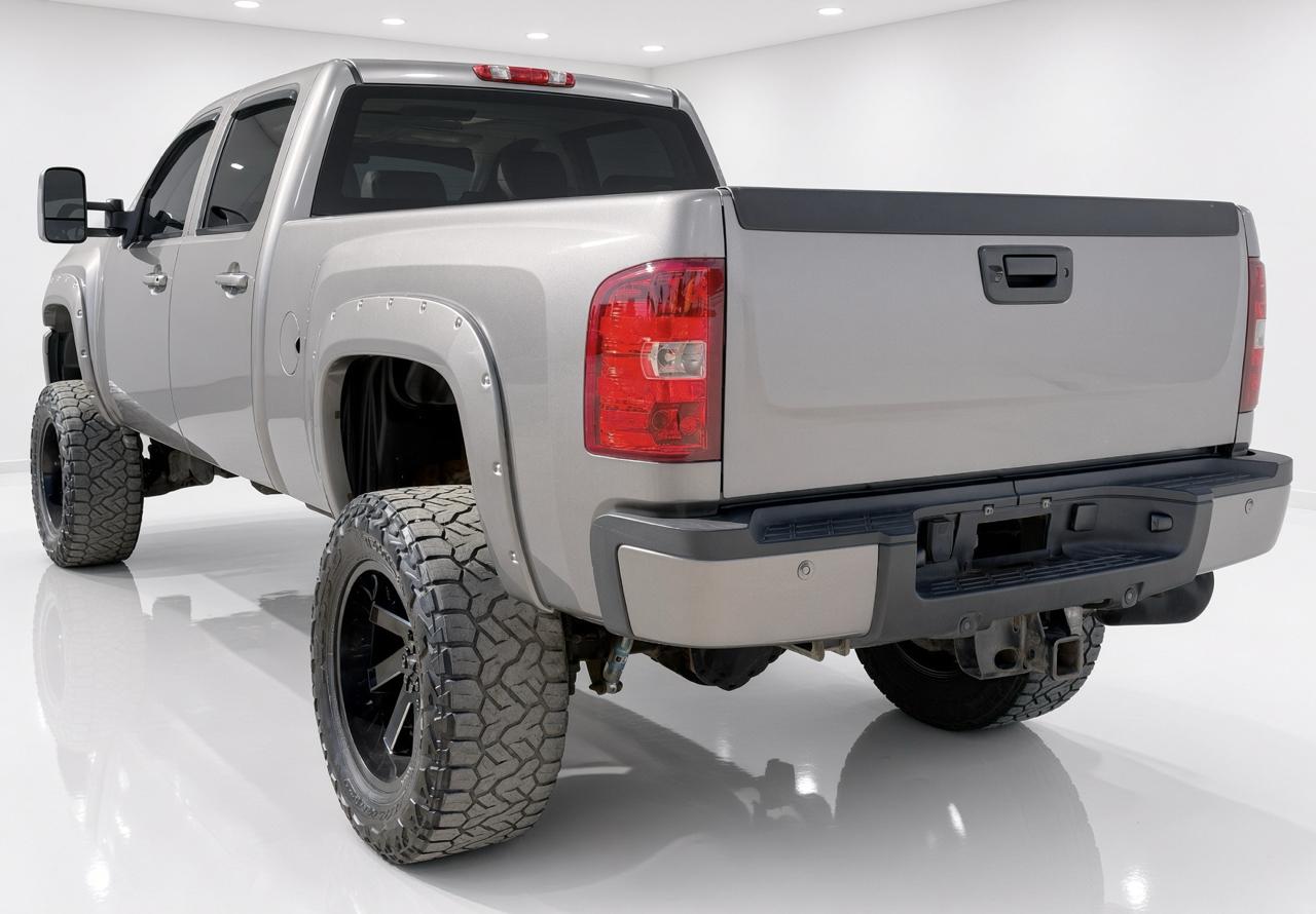 Chevrolet Silverado 2500HD 4WD Crew Cab 153.7" LTZ 2013