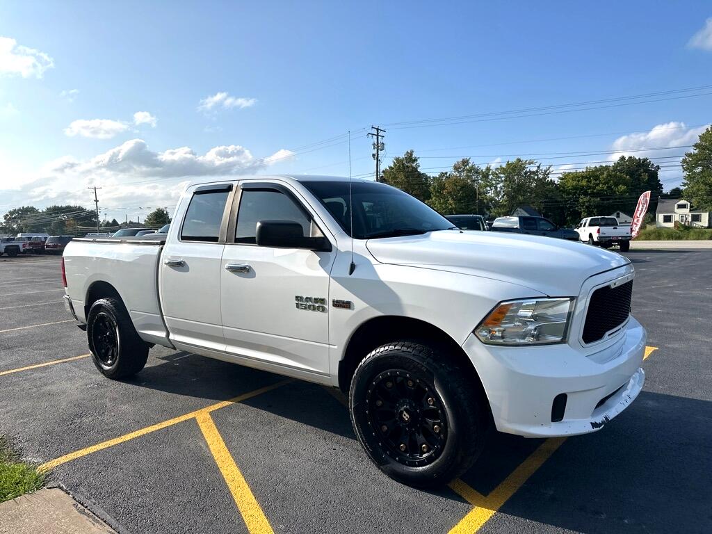 2015 Ram 1500 SLT photo 4
