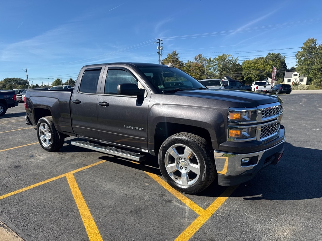 2015 Chevrolet Silverado 1500 LT photo 4