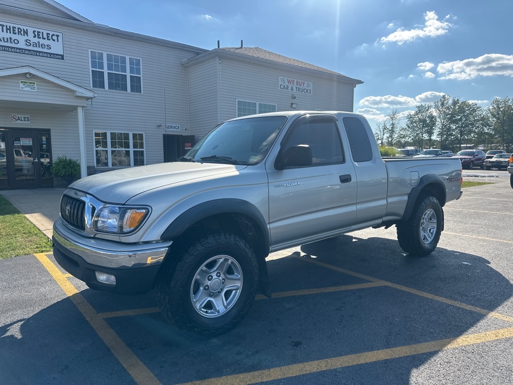 2004 Toyota Tacoma XtraCab photo 2