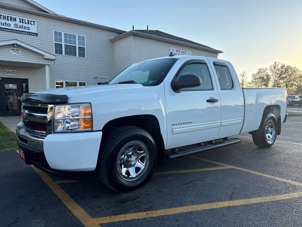 2010 Chevrolet Silverado 1500 LS photo 2