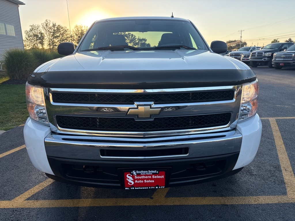2010 Chevrolet Silverado 1500 LS photo 3