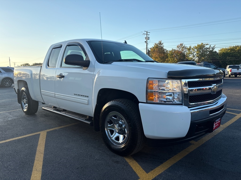 2010 Chevrolet Silverado 1500 LS photo 4