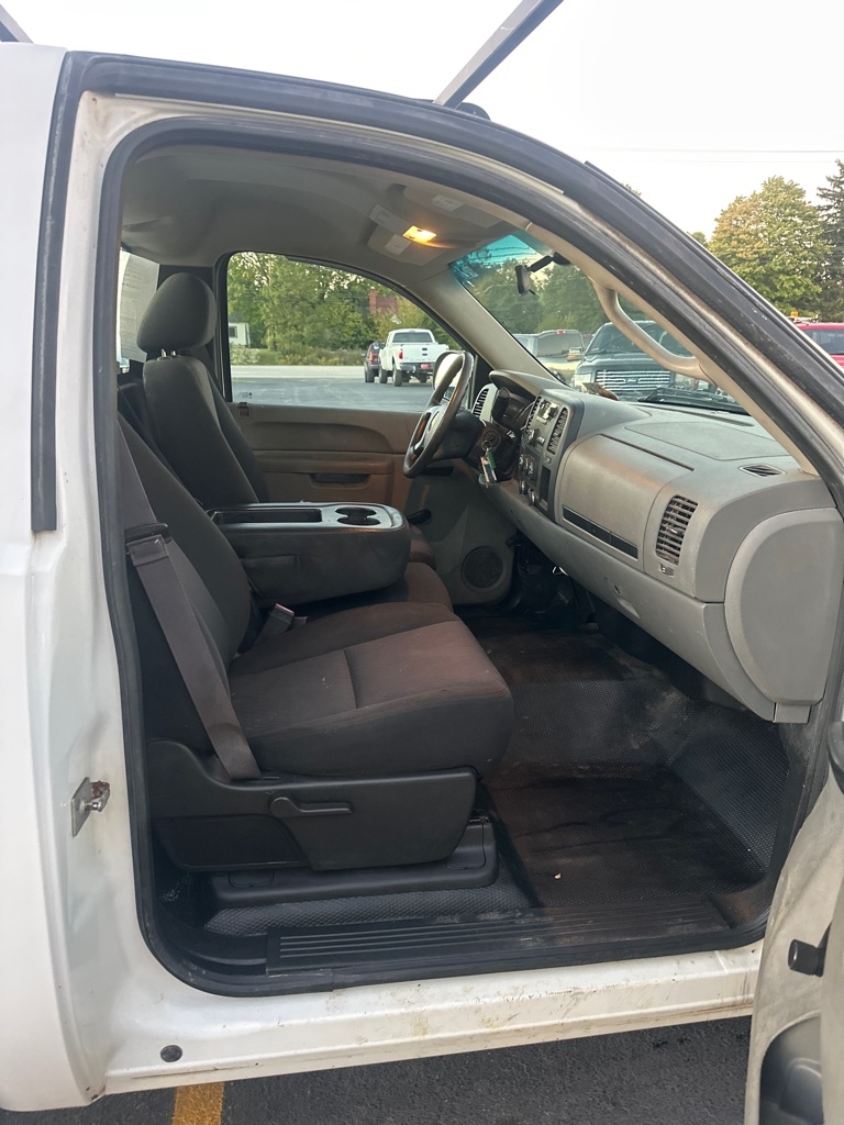 2013 Chevrolet Silverado Work Truck Base photo 10