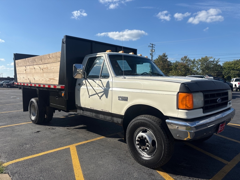1988 Ford F-450 photo 3